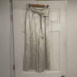 Topshop Elegant Satin Cropped Pants Size 4